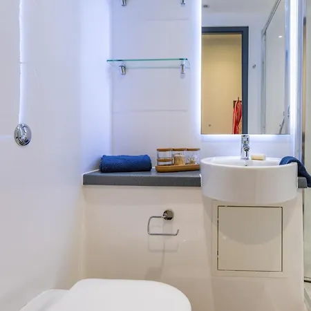 Curraheen Point In Apartment Cork
