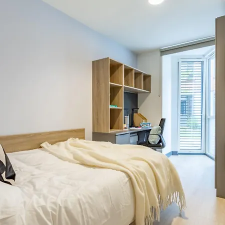 Curraheen Point - Easy Access To Centre *