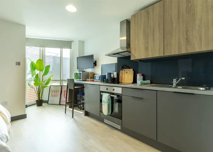 For Students Only Curraheen Point In Appartement